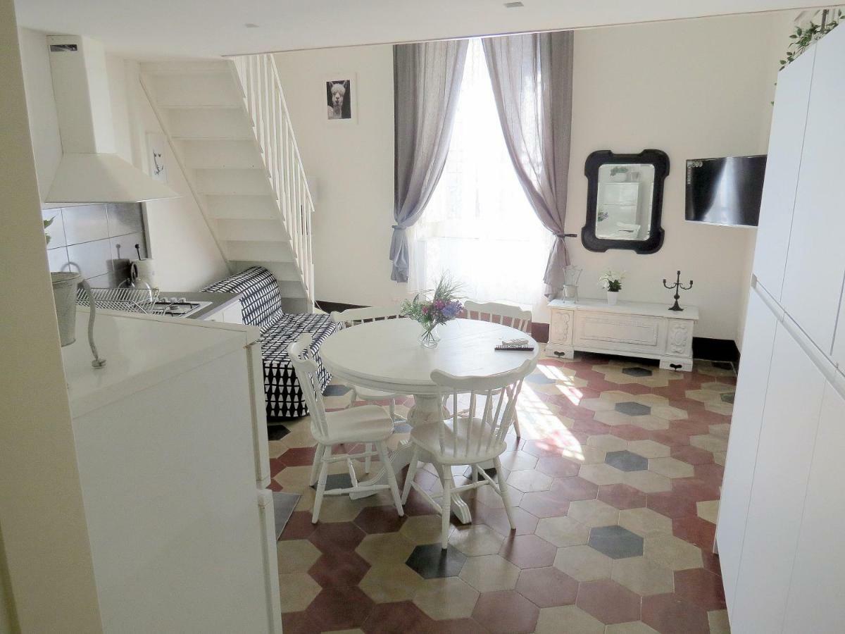 A Casa Del Reuccio Appartement Catánia Buitenkant foto